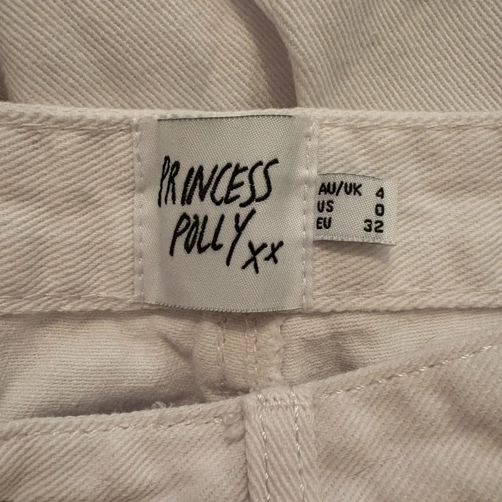 Women's White Jeans - Picture 4 of 4